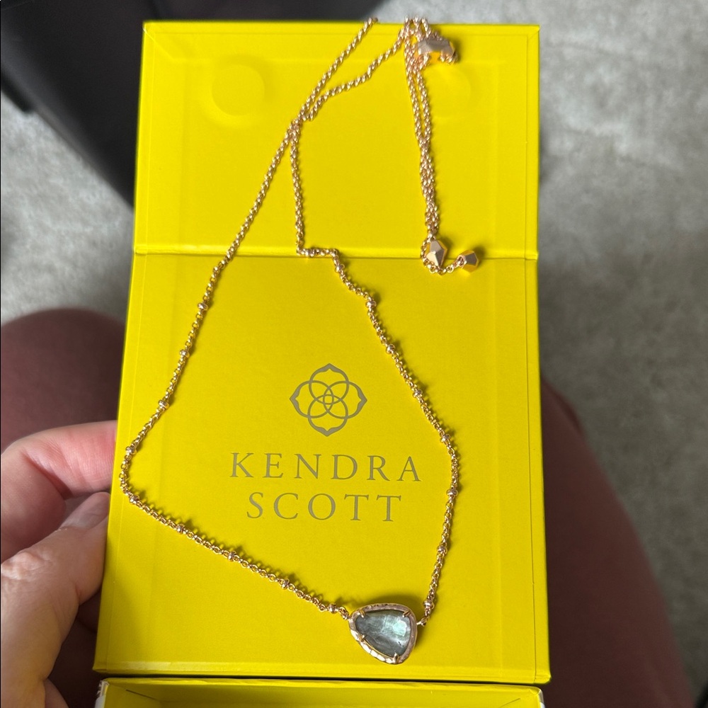 Kendra Scott Gold Necklace with Teardrop Pendant